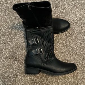 Blowfish Black Boot w/Buckles 11